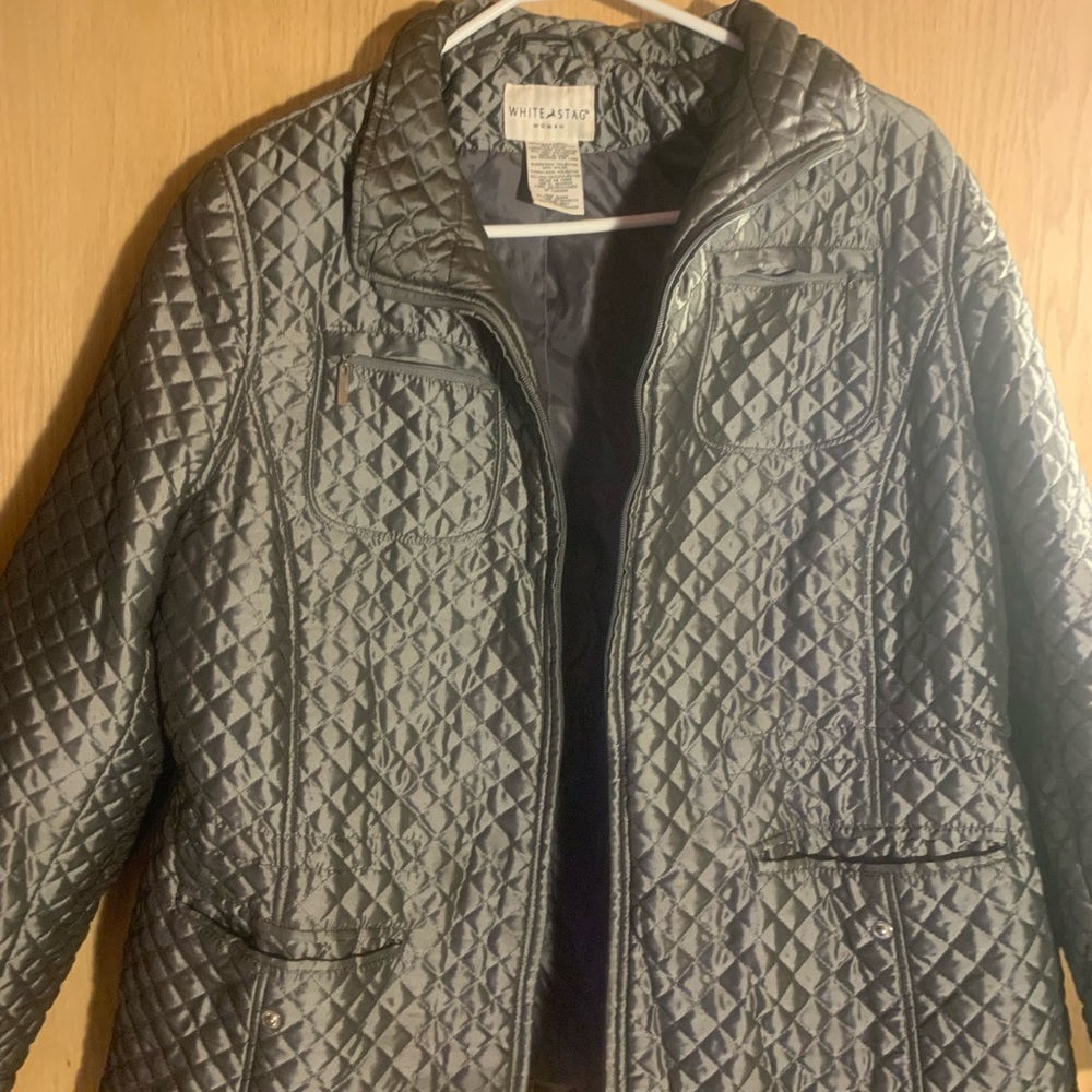 White stag puffer coat silver size 1x  16w